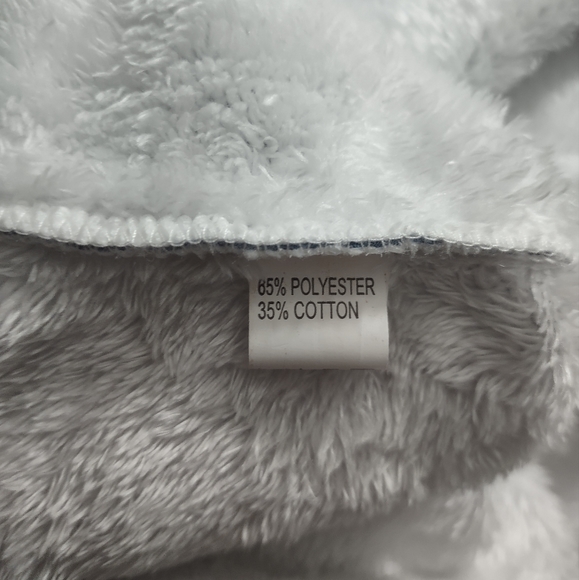 Fuzzy sweatshirt - Picture 3 of 6